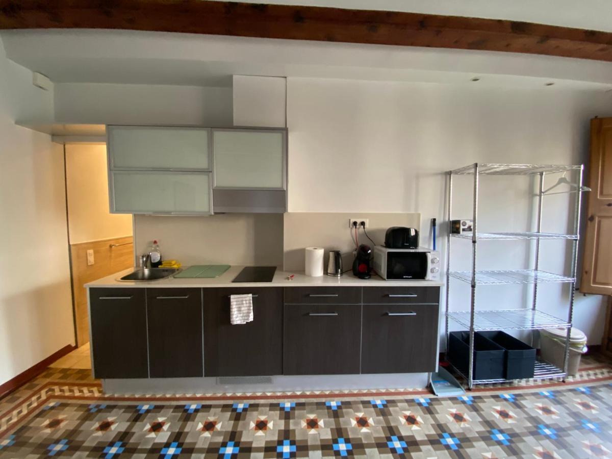 Lovely 2-bed In Barcelonas Location Apartment *